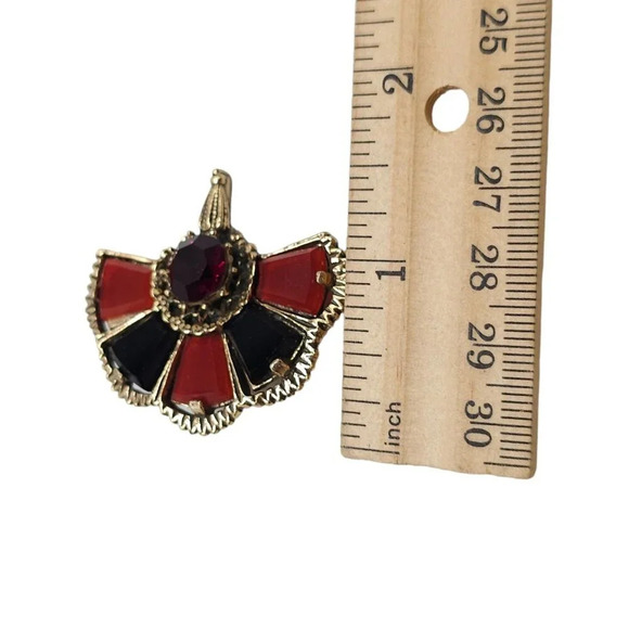 MIRACLE Black Red Gemstone Fan Brooch Pin Gold Tone Vintage Celtic - Picture 5 of 6